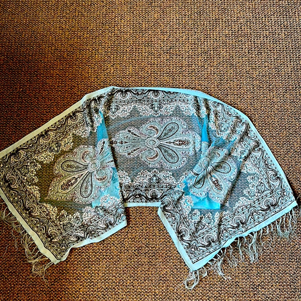 Tasha Polizzi scarf